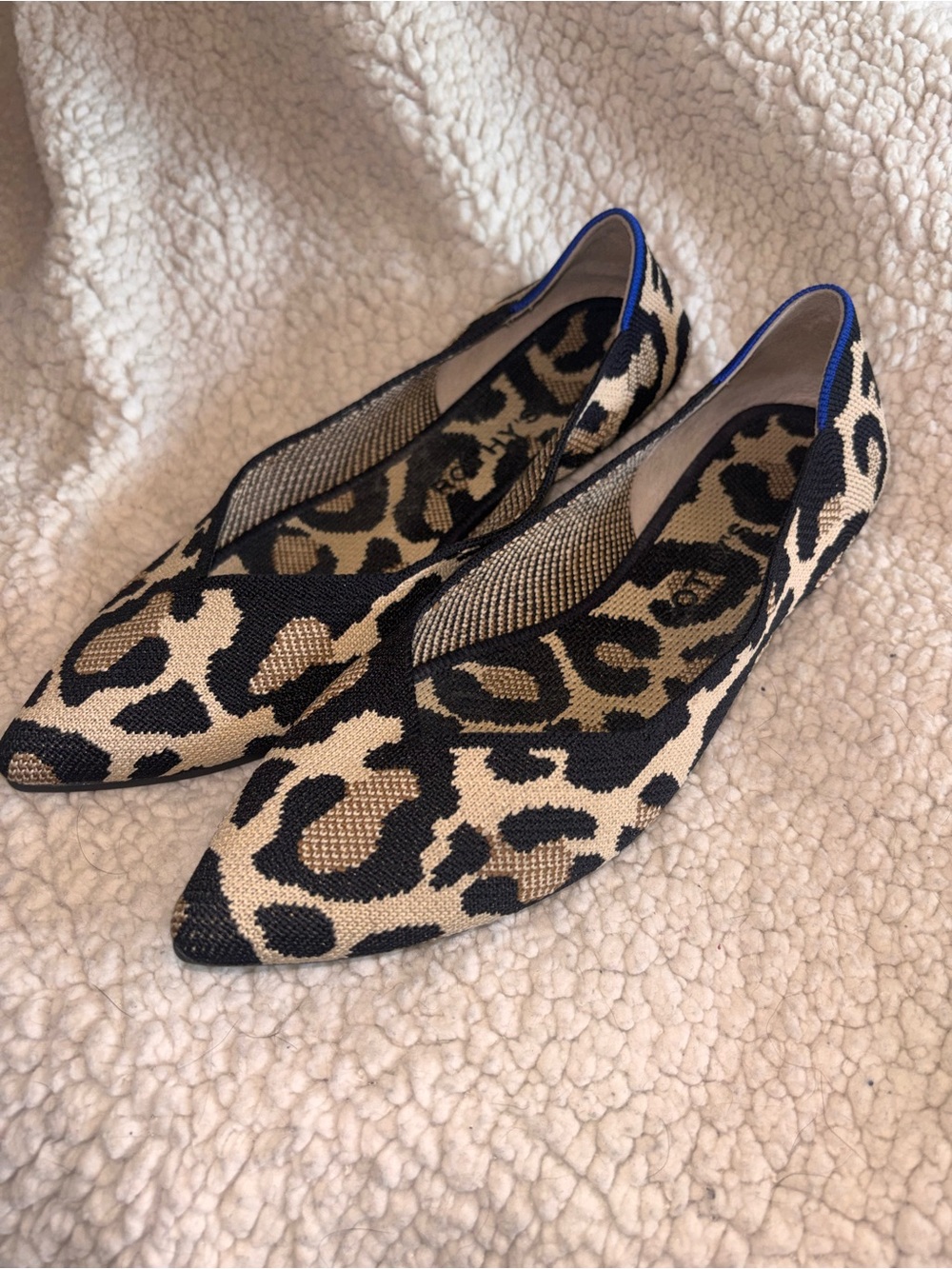 Rothy’s The Point Big Cat Leopard Print Knit Flats Women’s Size 9 US